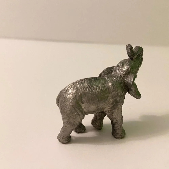 Vintage Lot of  2 Mini Pewter Elephant Figurines 2 Inch Size Trunk Up Figures - Picture 8 of 14